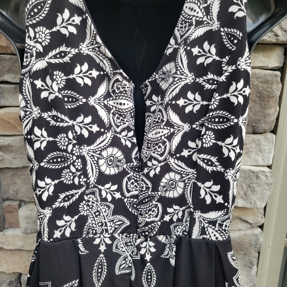 Venus Dress - Picture 5 of 8